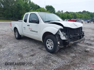 2016 Nissan Frontier S z VIN 1N6BD0CT8GN790581, wystawiony jako IAAI lot #42168583 z przebiegiem 218 908 mil mil oraz . Historia ofert i sprzedaży dostępna na DreamBid. Obrazek 1.