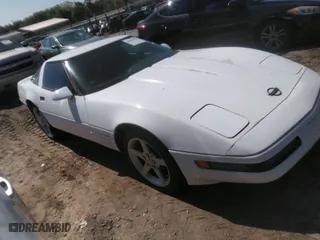 1994 Chevrolet Corvette with VIN 1G1YY22P9R5107851, listed as a IAAI auction lot 42000934 with 87,677 mi miles. Bid and sale history available at carsss.com. Image 1.
