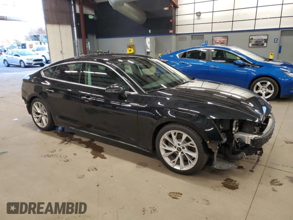 2021 Audi A5 Sportback Premium z VIN WAUABCF59MA028931, wystawiony jako Copart lot #84488304 z przebiegiem 54 354 mil mil oraz Szkoda całkowita • Salvage title. Historia ofert i sprzedaży dostępna na DreamBid. Obrazek 4.