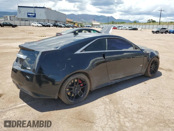 2011 Cadillac CTS-V z VIN 1G6DV1EP9B0112705, wystawiony jako Copart lot #59093154 z przebiegiem 114 181 mil mil oraz Szkody całkowita. Historia ofert i sprzedaży dostępna na DreamBid. Obrazek 3.
