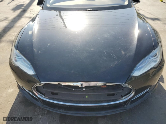 2013 Tesla Model S Performance with VIN 5YJSA1CP2DFP06592, listed as a Copart auction lot 52187385 with 39,647 mi miles and Clean Title. Bid and sale history available at carsss.com. Image 11.