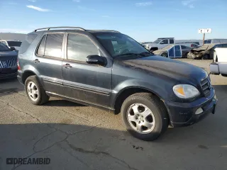 2003 Mercedes-Benz M-Class 3.7L with VIN 4JGAB57E73A421303, listed as a Copart auction lot 88596855 with 262,528 mi miles and Clean Title. Bid and sale history available at carsss.com. Image 4.