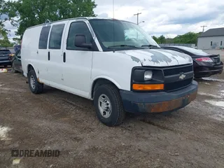 2007 Chevrolet Express Cargo z VIN 1GCGG25V671166439, wystawiony jako IAAI lot #42306135 z przebiegiem 206 336 mil mil oraz . Historia ofert i sprzedaży dostępna na DreamBid. Obrazek 1.