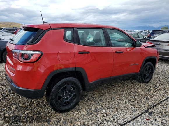 2020 Jeep Compass Sport с VIN 3C4NJDAB9LT137584, выставлен на аукционе Copart как лот 56947965 с пробегом 44 984 миль миль и Списание • Salvage title. История ставок и продаж доступна на DreamBid. Изображение 3.