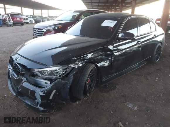 2018 BMW 3 Series 340i z VIN WBA8B3G57JNV01064, wystawiony jako IAAI lot #41335456 z przebiegiem 70 853 mil mil oraz . Historia ofert i sprzedaży dostępna na DreamBid. Obrazek 17.