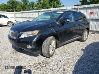 2010 Lexus RX 450h z VIN JTJBC1BA1A2016738, wystawiony jako Copart lot #61911365 z przebiegiem 137 964 mil mil oraz Szkoda całkowita • Salvage title. Historia ofert i sprzedaży dostępna na DreamBid. Obrazek 1.