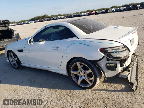 2015 Mercedes-Benz SLK-Class SLK 350 with VIN WDDPK5HA6FF099602, listed as a Copart auction lot 76777564 with 37,842 mi miles and Salvage Title. Bid and sale history available at carsss.com. Image 2.