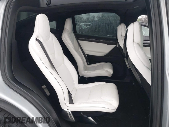 2016 Tesla Model X P90D with VIN 5YJXCBE41GF006284, listed as a IAAI auction lot 41809683 with 71,135 mi miles. Bid and sale history available at carsss.com. Image 8.