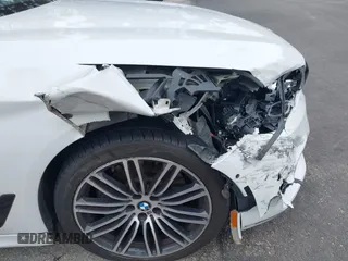 2018 BMW 5 Series 530i z VIN WBAJA5C54JG898565, wystawiony jako IAAI lot #41745230 z przebiegiem 123 776 mil mil oraz . Historia ofert i sprzedaży dostępna na DreamBid. Obrazek 17.