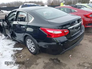 2016 Nissan Altima SR with VIN 1N4AL3AP2GC214902, listed as a IAAI auction lot 41259992 with 168,905 mi miles and . Bid and sale history available at carsss.com. Image 3.