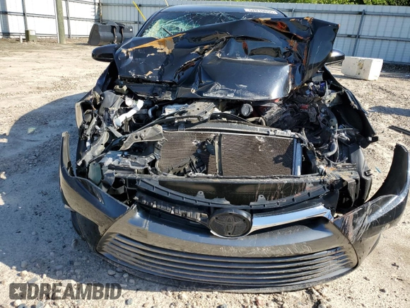 2017 Toyota Camry XLE z VIN 4T1BF1FK0HU700820, wystawiony jako Copart lot #52010655 z przebiegiem Nie podano mil oraz Szkoda całkowita • Salvage title. Historia ofert i sprzedaży dostępna na DreamBid. Obrazek 5.