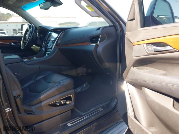 2015 Cadillac Escalade Luxury with VIN 1GYS3MKJ2FR518865, listed as a IAAI auction lot 41890235 with 156,849 mi miles. Bid and sale history available at carsss.com. Image 5.