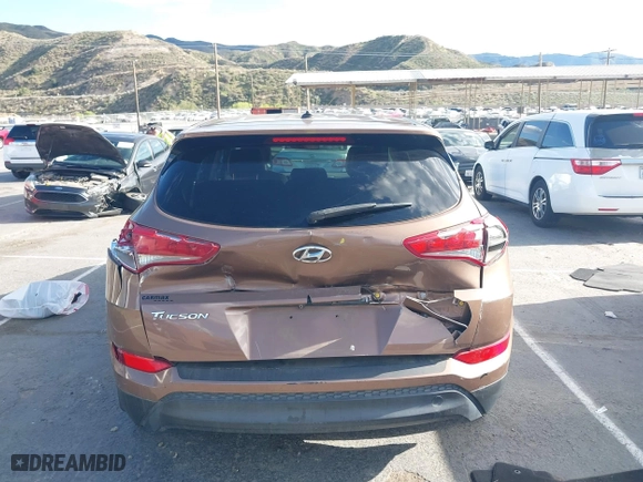 2016 Hyundai Tucson SE with VIN KM8J23A47GU166435, listed as a IAAI auction lot 41952751 with 66,785 mi miles. Bid and sale history available at carsss.com. Image 15.