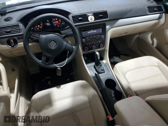 2013 Volkswagen Passat Wolfsburg Edition z VIN 1VWAH7A3XDC147667, wystawiony jako Copart lot #56549415 z przebiegiem 76 644 mil mil oraz Szkoda całkowita • Salvage title. Historia ofert i sprzedaży dostępna na DreamBid. Obrazek 8.