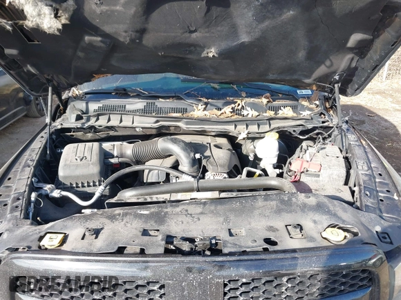 2019 Ram 1500 Tradesman z VIN 1C6RR7KT0KS508822, wystawiony jako IAAI lot #41014684 z przebiegiem 132 825 mil mil oraz . Historia ofert i sprzedaży dostępna na DreamBid. Obrazek 10.