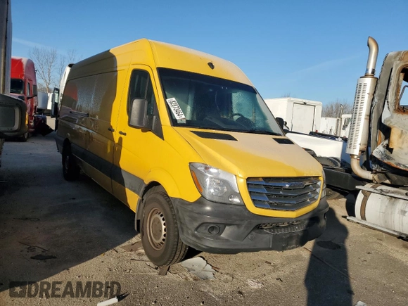 2014 Freightliner Sprinter with VIN WDYPE8DB6E5848909, listed as a Copart auction lot 82873464 with Not Provided miles and Salvage Title. Bid and sale history available at DreamBid. Image 4.