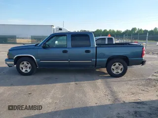 2006 Chevrolet Silverado 1500 LT2 with VIN 2GCEC13Z761347531, listed as a IAAI auction lot 42121593 with 344,438 mi miles. Bid and sale history available at carsss.com. Image 15.