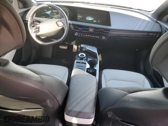 2024 Kia EV6 GT-Line with VIN KNDC44LA3R5201226, listed as a Copart auction lot 76283674 with 2,537 mi miles and Salvage Title. Bid and sale history available at carsss.com. Image 8.