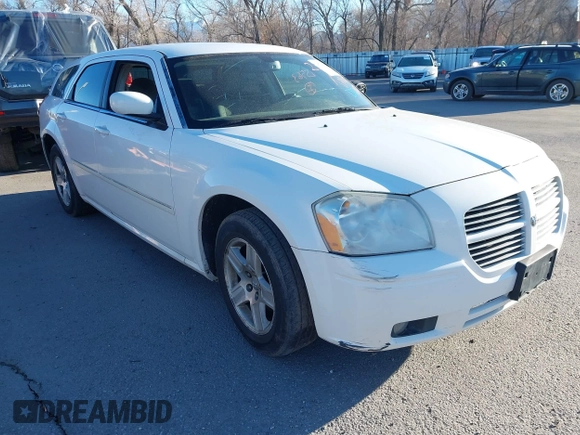 2007 Dodge Magnum with VIN 2D4FV47V97H736125, listed as a IAAI auction lot 41725563 with 117,836 mi miles and . Bid and sale history available at carsss.com. Image 1.