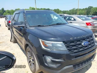 2016 Ford Explorer Sport z VIN 1FM5K8GT2GGA60437, wystawiony jako IAAI lot #42605244 z przebiegiem 219 099 mil mil oraz . Historia ofert i sprzedaży dostępna na DreamBid. Obrazek 1.