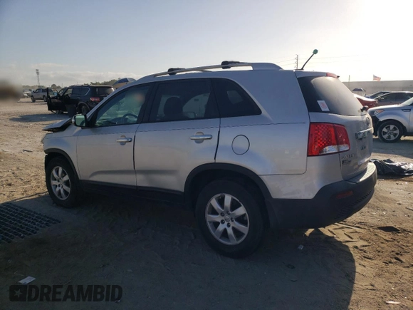 2013 Kia Sorento LX z VIN 5XYKT3A69DG419372, wystawiony jako Copart lot #55088725 z przebiegiem 90 327 mil mil oraz Szkoda całkowita • Salvage title. Historia ofert i sprzedaży dostępna na DreamBid. Obrazek 2.