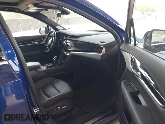 2025 Cadillac XT6 FWD Premium Luxury with VIN 1GYKPCRS5SZ119357, listed as a IAAI auction lot 42087218 with 11,352 mi miles. Bid and sale history available at carsss.com. Image 5.