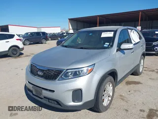 2014 Kia Sorento LX with VIN 5XYKT3A69EG454267, listed as a IAAI auction lot 41865480 with 150,922 mi miles. Bid and sale history available at carsss.com. Image 17.