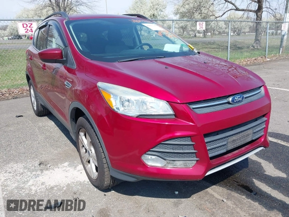 2016 Ford Escape SE with VIN 1FMCU9G99GUA89298, listed as a IAAI auction lot 42013116 with 192,408 mi miles. Bid and sale history available at carsss.com. Image 1.
