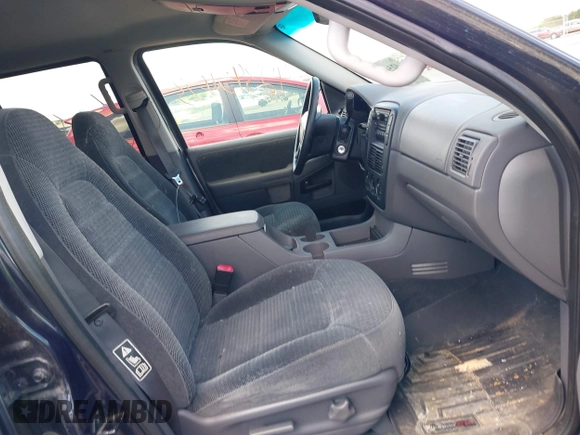 2002 Ford Explorer XLT with VIN 1FMDU73E92ZA96369, listed as a IAAI auction lot 42342473 with 101,303 mi miles and . Bid and sale history available at DreamBid. Image 5.