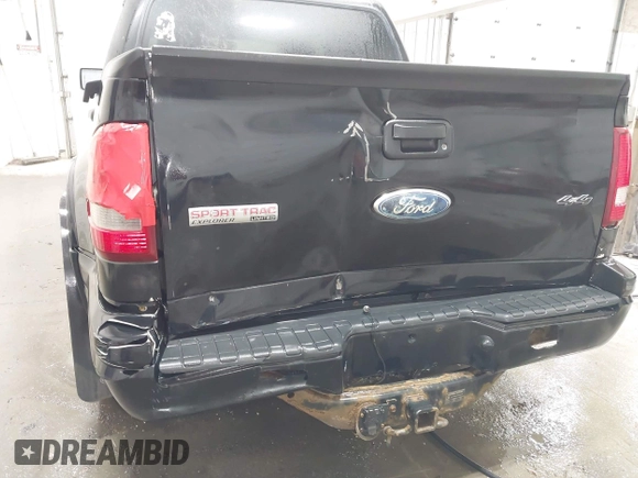 2007 Ford Explorer Sport Trac Limited z VIN 1FMEU53847UA07668, wystawiony jako IAAI lot #41914968 z przebiegiem 217 191 mil mil oraz . Historia ofert i sprzedaży dostępna na DreamBid. Obrazek 6.