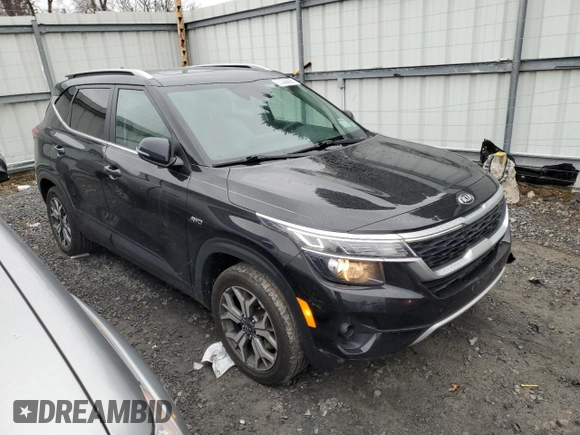 2021 Kia Seltos EX with VIN KNDERCAA1M7142522, listed as a Copart auction lot 50366095 with 36,546 mi miles and Salvage Title. Bid and sale history available at carsss.com. Image 4.