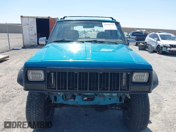 1995 Jeep Cherokee Country с VIN 1J4FJ78S1SL516739, выставлен на аукционе IAAI как лот 42591713 с пробегом 248 199 миль миль и . История ставок и продаж доступна на DreamBid. Изображение 12.