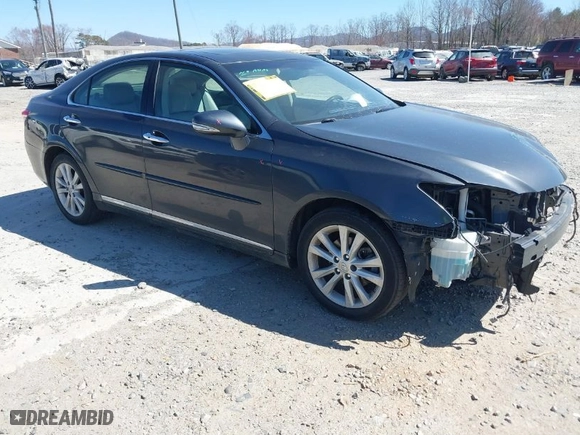 2011 Lexus ES 350 with VIN JTHBK1EG8B2456817, listed as a IAAI auction lot 41839839 with 152,224 mi miles. Bid and sale history available at carsss.com. Image 1.