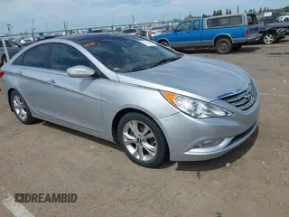 2013 Hyundai Sonata Limited with VIN 5NPEC4AC8DH677464, listed as a IAAI auction lot 42011646 with 101,695 mi miles and . Bid and sale history available at carsss.com. Image 1.