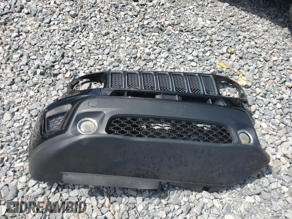 2020 Jeep Renegade Latitude with VIN ZACNJABB1LPL86981, listed as a Copart auction lot 60917195 with Not provided miles and Non repairable. Bid and sale history available at DreamBid. Image 13.