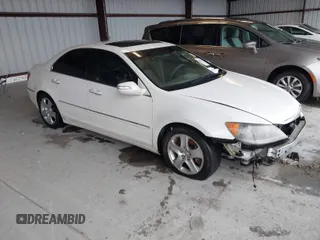 2008 Acura RL Tech Pkg with VIN JH4KB16668C002543, listed as a IAAI auction lot 40865147 with 178,365 mi miles. Bid and sale history available at carsss.com. Image 1.