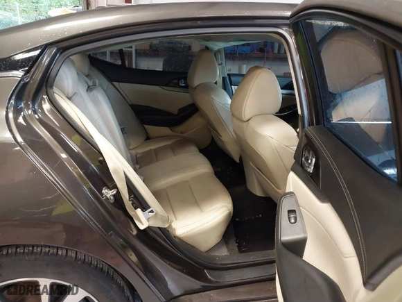 2016 Nissan Maxima 3.5 Platinum with VIN 1N4AA6APXGC447613, listed as a IAAI auction lot 40048427 with 100,142 mi miles. Bid and sale history available at carsss.com. Image 8.