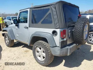 2007 Jeep Wrangler X z VIN 1J4FA24187L143478, wystawiony jako IAAI lot #41782412 z przebiegiem 138 913 mil mil oraz . Historia ofert i sprzedaży dostępna na DreamBid. Obrazek 3.
