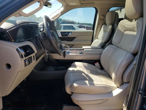 2019 Lincoln Navigator Reserve z VIN 5LMJJ2LTXKEL09234, wystawiony jako Copart lot #53701725 z przebiegiem 24 047 mil mil oraz Szkoda całkowita • Salvage title. Historia ofert i sprzedaży dostępna na DreamBid. Obrazek 7.
