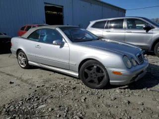 2003 Mercedes-Benz CLK-Class 4.3L with VIN WDBLK70G13T133977, listed as a Copart auction lot 52279065 with 130,459 mi miles and Salvage Title. Bid and sale history available at carsss.com. Image 4.