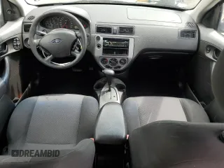 2006 Ford Focus S z VIN 1FAFP37N76W182882, wystawiony jako Copart lot #56939295 z przebiegiem 136 831 mil mil oraz Szkoda całkowita • Salvage title. Historia ofert i sprzedaży dostępna na DreamBid. Obrazek 8.
