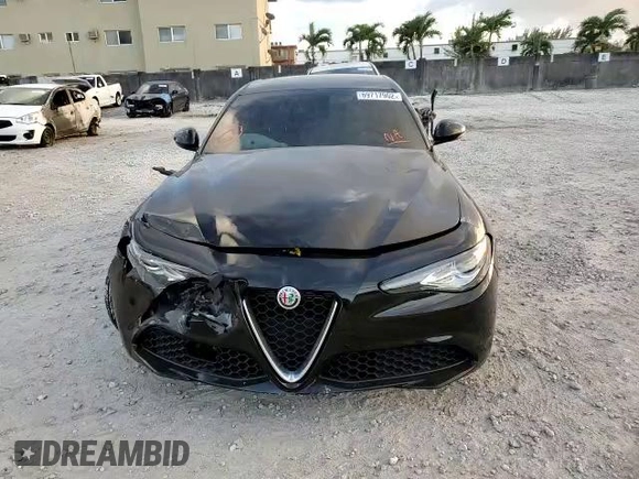 2019 Alfa Romeo Giulia Sport with VIN ZARFAMAN0K7621862, listed as a Copart auction lot 69717902 with 30,731 mi miles. Bid and sale history available at carsss.com. Image 11.