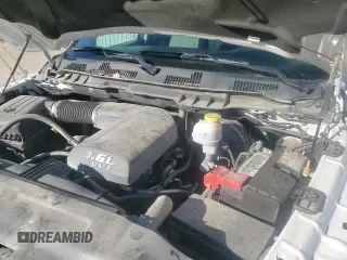 2023 Ram 1500 SLT z VIN 1C6RR7LG3PS536946, wystawiony jako Copart lot #86103155 z przebiegiem 32 830 mil mil oraz Czysty tytuł • Clean title. Historia ofert i sprzedaży dostępna na DreamBid. Obrazek 14.