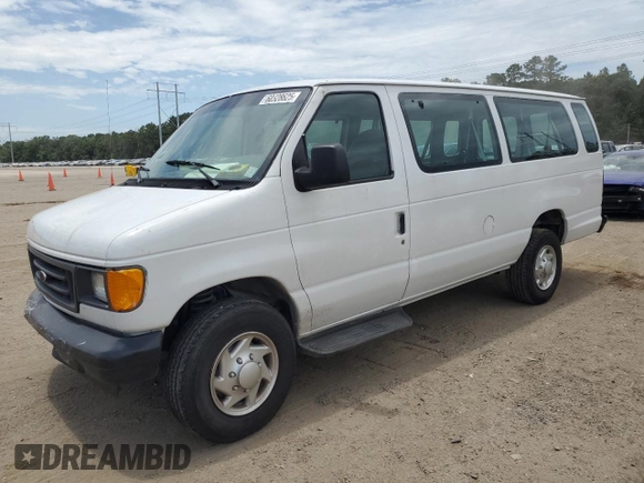 2004 Ford Econoline Passenger XL with VIN 1FBSS31L04HB37562, listed as a Copart auction lot 60328625 with 130,252 mi miles and Salvage title. Bid and sale history available at DreamBid. Image 1.
