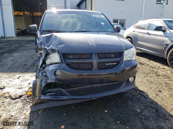 2013 Dodge Grand Caravan R/T with VIN 2C4RDGEGXDR567905, listed as a Copart auction lot 82143894 with 161,857 mi miles and Salvage Title. Bid and sale history available at carsss.com. Image 5.