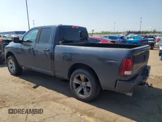 2015 Ram 1500 Sport z VIN 1C6RR7HT3FS584242, wystawiony jako Copart lot #57354125 z przebiegiem Nie podano mil oraz Szkoda całkowita • Salvage title. Historia ofert i sprzedaży dostępna na DreamBid. Obrazek 2.
