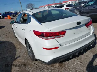 2019 Kia Optima LX with VIN 5XXGT4L33KG364935, listed as a IAAI auction lot 41991965 with 86,380 mi miles. Bid and sale history available at carsss.com. Image 3.
