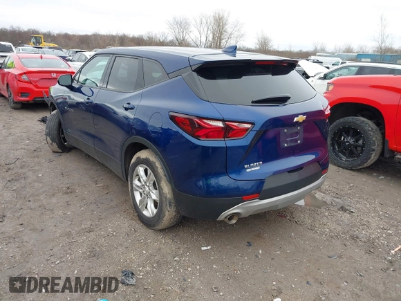 2022 Chevrolet Blazer LT z VIN 3GNKBCR47NS120010, wystawiony jako IAAI lot #41914923 z przebiegiem 31 625 mil mil oraz . Historia ofert i sprzedaży dostępna na DreamBid. Obrazek 3.