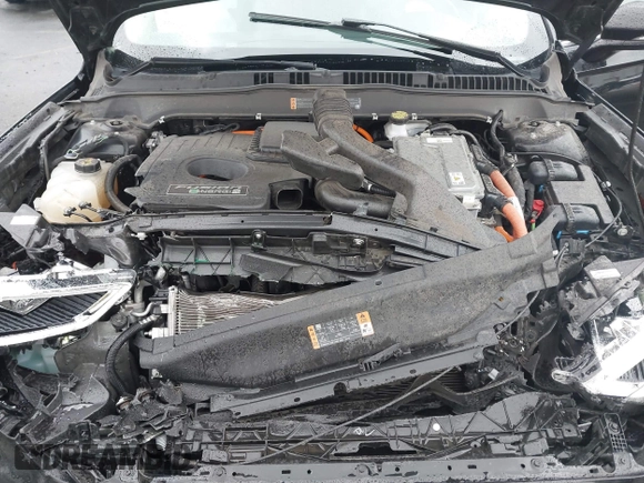 2018 Ford Fusion Energi SE with VIN 3FA6P0PU2JR277481, listed as a IAAI auction lot 41778140 with 51,933 mi miles. Bid and sale history available at carsss.com. Image 10.
