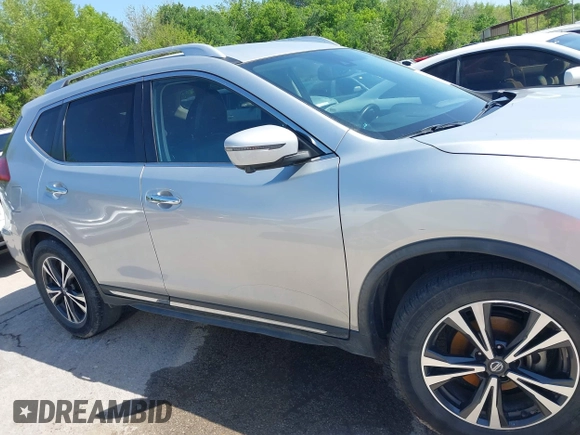 2018 Nissan Rogue SV with VIN JN8AT2MT8JW465995, listed as a IAAI auction lot 41966347 with 158,074 mi miles and . Bid and sale history available at carsss.com. Image 13.